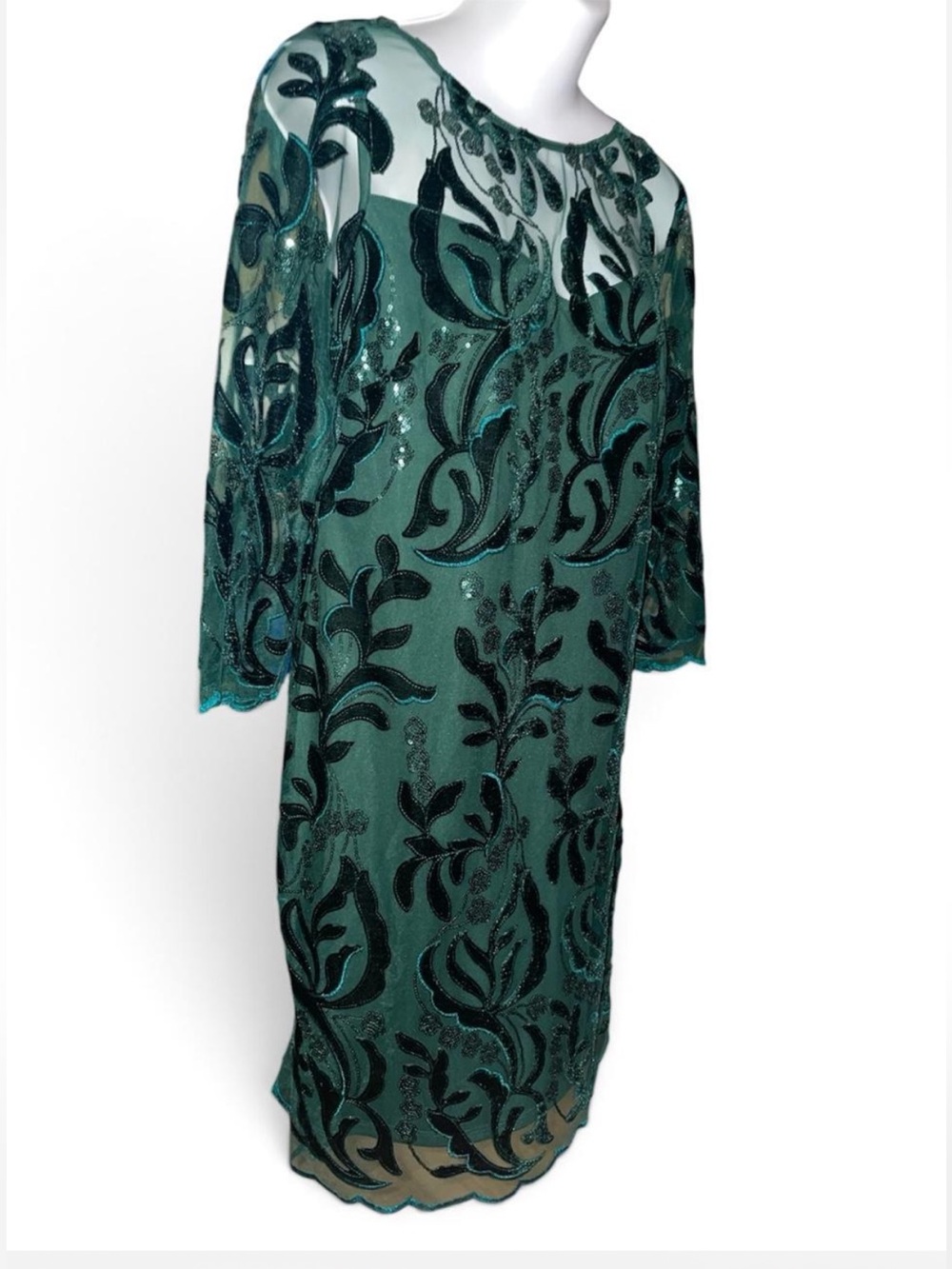 Donna Ricco Cocktail Dress Emerald Green Velvet Overlay Sequin Accent Size 10